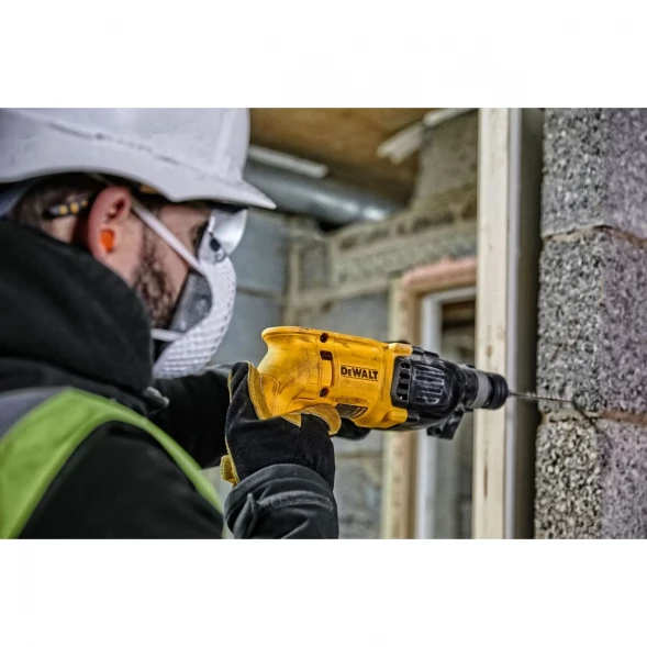 Перфоратор DEWALT D25033K, 710 Вт, 2 Дж, 5680 уд/мин, в кейсе (D25033K-QS)
