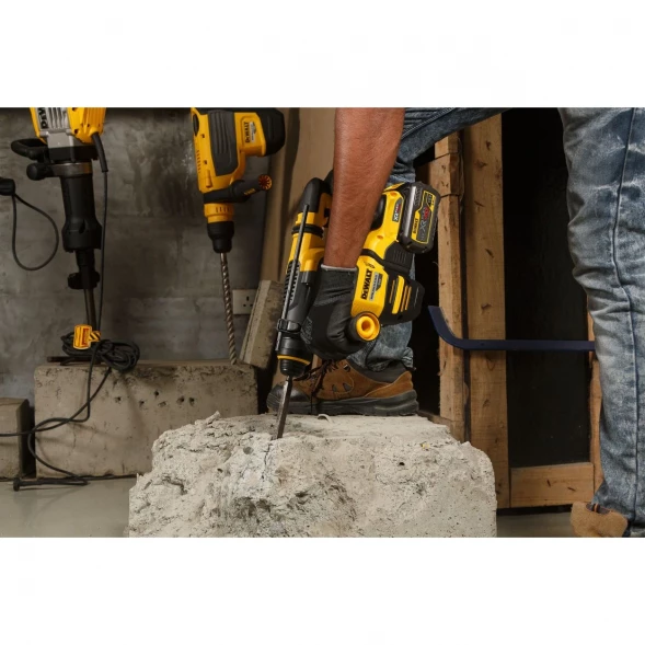 Перфоратор аккумуляторный DEWALT DCH333NT, 54 В, 3.5 Дж, 4480 уд/мин, в кейсе TSTAK (DCH333NT-XJ)