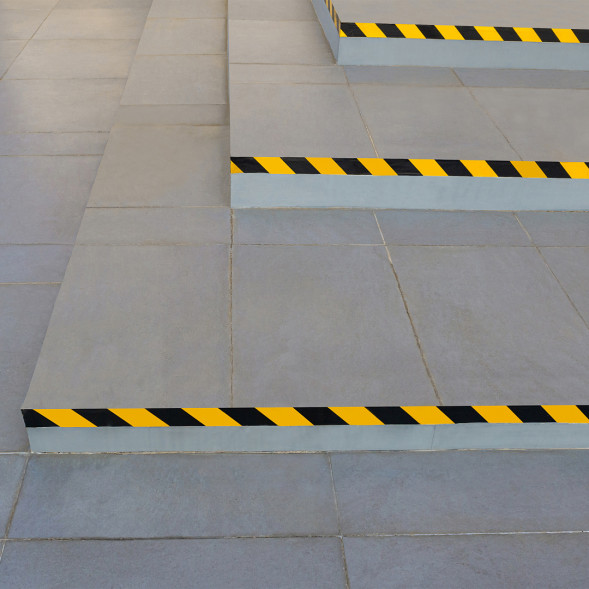 Лента разметочная клейкая Xglass 6605 желто-черный, 50 мм 66 м