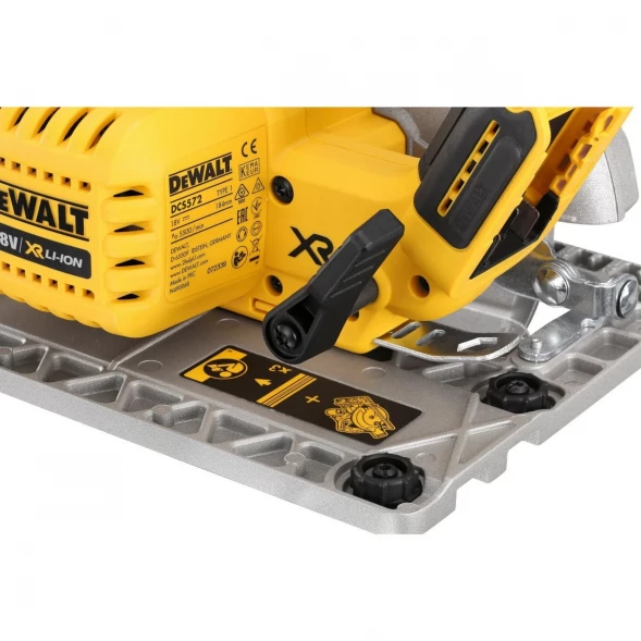Дисковая пила аккумуляторная DEWALT DCS572NT, 18 В, 184 мм, 5500 об/мин, без АКБ и ЗУ, в кейсе TSTAK