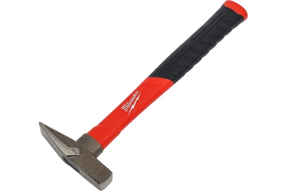 Молоток инженерный Milwaukee с рукояткой из стекловолокна, 200 г 