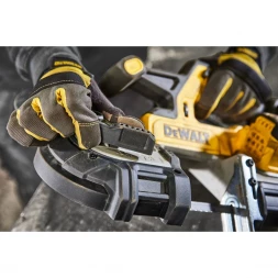  Ленточная пила ручная аккумуляторная DEWALT DCS378N, 18 В, 174 м/мин, без АКБ и ЗУ (DCS378N-XJ)