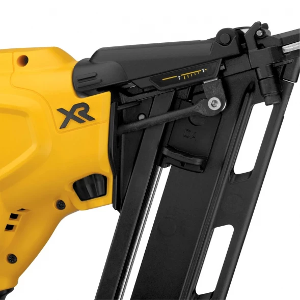  Гвоздезабивной пистолет аккумуляторный DEWALT DCN650N, 18 В, 48 Дж, без АКБ и ЗУ (DCN650N-XJ)