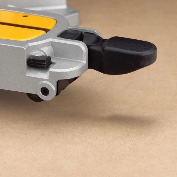Торцовочная пила DEWALT DWS780, 1675 Вт, 305 мм, 3800 об/мин (DWS780-QS)