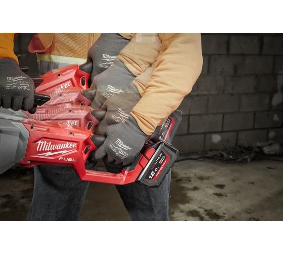  Резьбонарезной инструмент для труб аккумуляторный Milwaukee M18 FPT2-0C