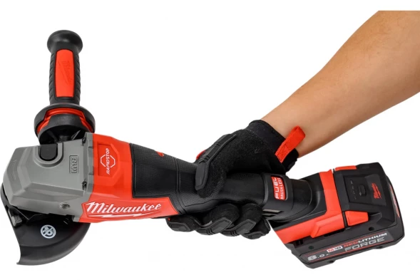 Углошлифовальная машина аккумуляторная Milwaukee M18 FHSAG125XPDB2-802X 