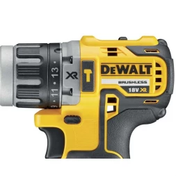  Дрель-шуруповерт ударная DEWALT DCD796P2, 18 В, 2000 об/мин, 34000 уд/мин, с 2 АКБ 5 Ач и ЗУ, в кейсе 