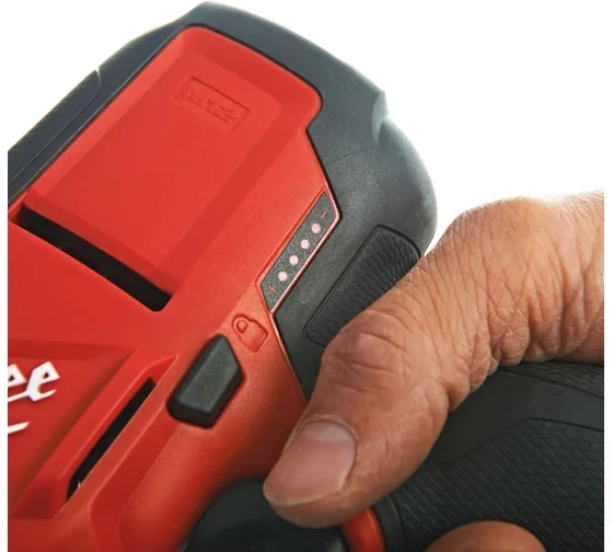 Сабельная пила аккумуляторная Milwaukee M12 CHZ-0 FUEL