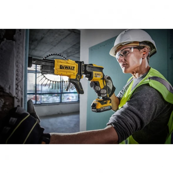 Шуруповерт аккумуляторный ленточный DEWALT DCF620D2K, 18 В, 30 Нм, 4400 об/мин, с 2 АКБ 2 Ач и ЗУ, в кейсе TSTAK 