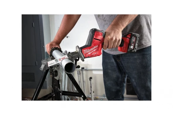 Сабельная пила аккумуляторная Milwaukee M18 FHZ-0X FUEL HD BOX 