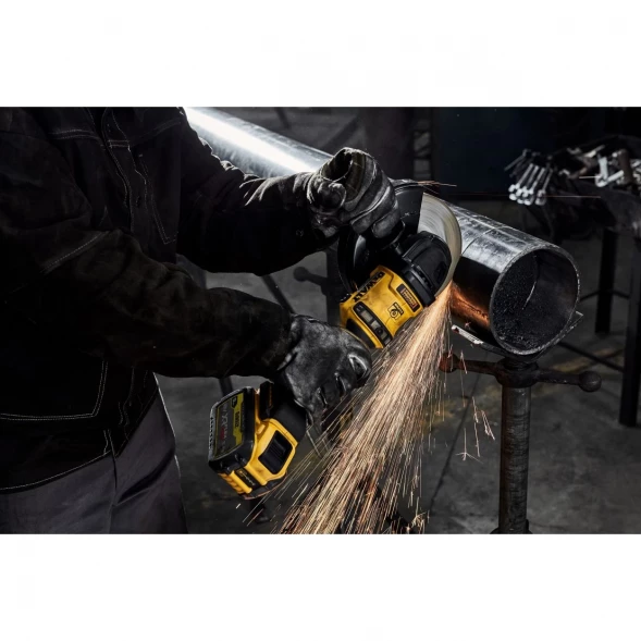 Угловая шлифмашина аккумуляторная DEWALT DCG440N, 54 В, 180 мм, 6500 об/мин, без АКБ и ЗУ (DCG440N-XJ)