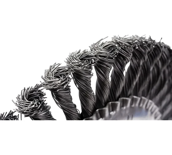 Щетка плоская (200х22.2 мм; витая; сталь 0.5 мм) для УШМ Elitech 1820.073700