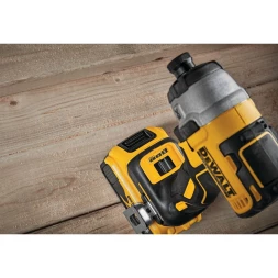 Шуруповерт аккумуляторный DEWALT DCF887N, 18 В, 205 Нм, 3800 уд/мин, без АКБ и ЗУ