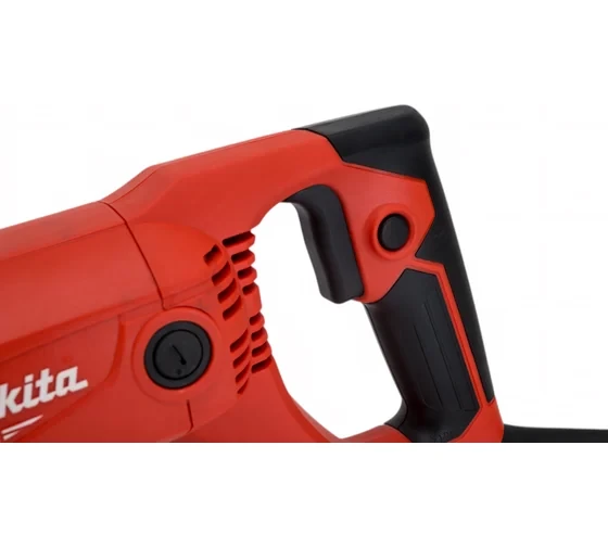  Сабельная пила Makita M4501