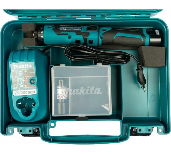 Отвертка аккумуляторная Makita DF012DSE