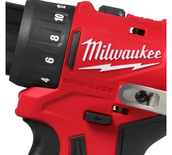 Дрель-шуруповерт аккумуляторная Milwaukee M12 BLDDRC-0 