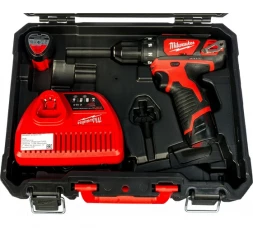 Дрель-шуруповерт аккумуляторная Milwaukee M12 BDD-202С