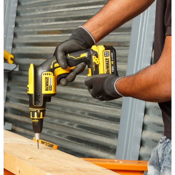 Ленточный шуруповерт аккумуляторный DEWALT DCF620P2K, 18 В, 30 Нм, 4400 об/мин, с 2 АКБ 5 Ач и ЗУ, в кейсе TSTAK (DCF620P2K-QW)