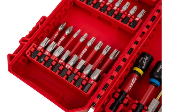 Биты Milwaukee SHOCKWAVE набор 40 предметов GEN III в пласт. кейсе 