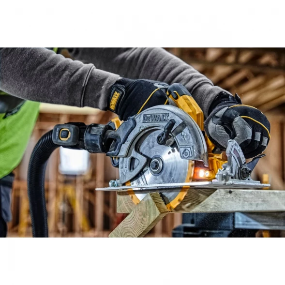 Дисковая пила аккумуляторная DEWALT DCS570P2, 18 В, 184 мм, 5500 об/мин, с 2 АКБ 5 Ач и ЗУ, в кейсе TSTAK (DCS570P2-QW)