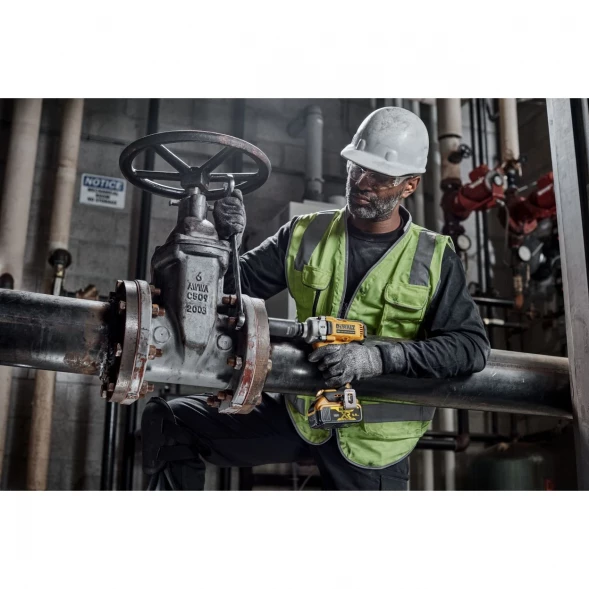 Гайковерт аккумуляторный DEWALT DCF892NT, 18 В, 1084 Нм, 3250 уд/мин, без АКБ и ЗУ, в кейсе TSTAK