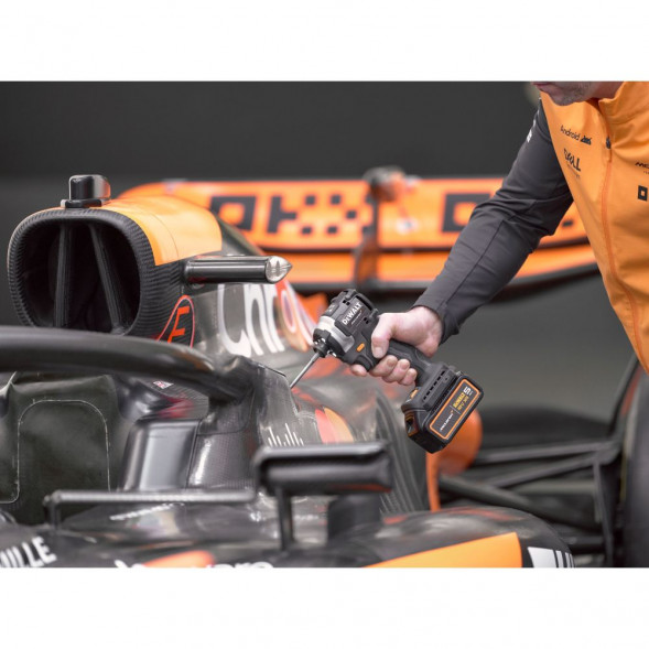 Шуруповерт DEWALT McLaren Limited Edition DCF85MM2T, 18 В, 205 Нм, 3800 уд/мин, с 2 АКБ 4 Ач и ЗУ, в кейсе TSTAK (DCF85MM2T-QW)