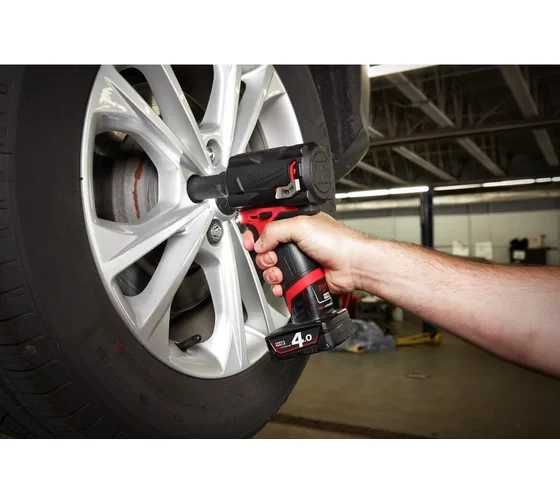 Гайковерт аккумуляторный Milwaukee M12 FIWF12-422X FUEL 