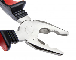 Плоскогубцы Elitech ДМ 110303, 200мм, комбинированные 
