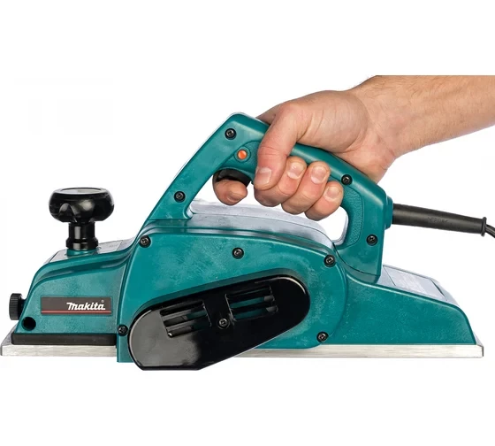 Рубанок Makita 1911B