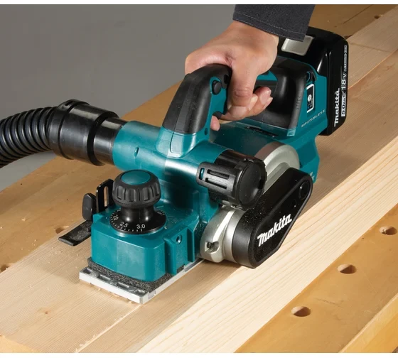 Рубанок Makita LXT DKP181ZU