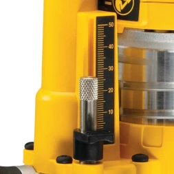 Фрезер двуручный DEWALT D26203,  900 Вт, 27000 об/мин, 55 мм 