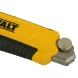 Нож с выдвижным сегментированным лезвием DEWALT DWHT0-10249