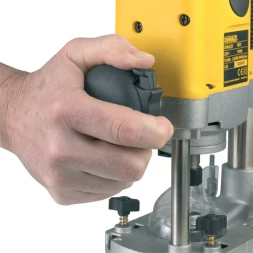 Фрезер вертикальный DEWALT DW621K, 1100 Вт, 24000 об/мин, 55 мм, в кейсе 