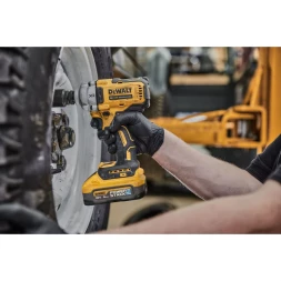  Гайковерт аккумуляторный DEWALT DCF891N, 18 В, 1084 Нм, 3250 уд/мин, без АКБ и ЗУ (DCF891N-XJ)