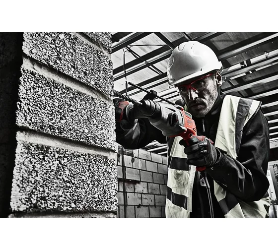 Перфоратор Milwaukee PH 26 T 