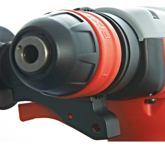 Перфоратор Milwaukee PLH 28 XE