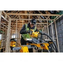 Торцовочная пила аккумуляторная DEWALT DCS777N, 54 В, 216 мм, 6300 об/мин, без АКБ и ЗУ