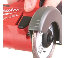 Отрезная машина аккумуляторная Milwaukee M12 FCOT-422X FUEL
